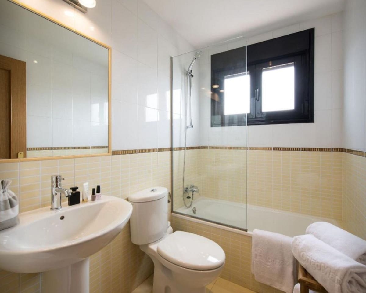 2 Zimmer Reihenhaus zu verkaufen in Lajares mit Pool - 220.000 € (Ref: 9709467)