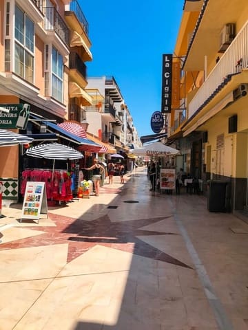 Lägenhet till salu i Torremolinos med pool - 225 500 € (Ref: 9711862)