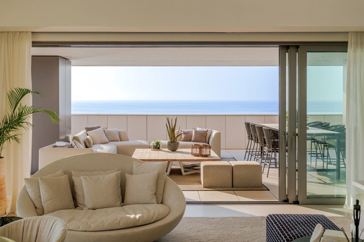 4 bedroom Penthouse for sale in Malaga city with pool - € 4,408,000 (Ref: 9711863)