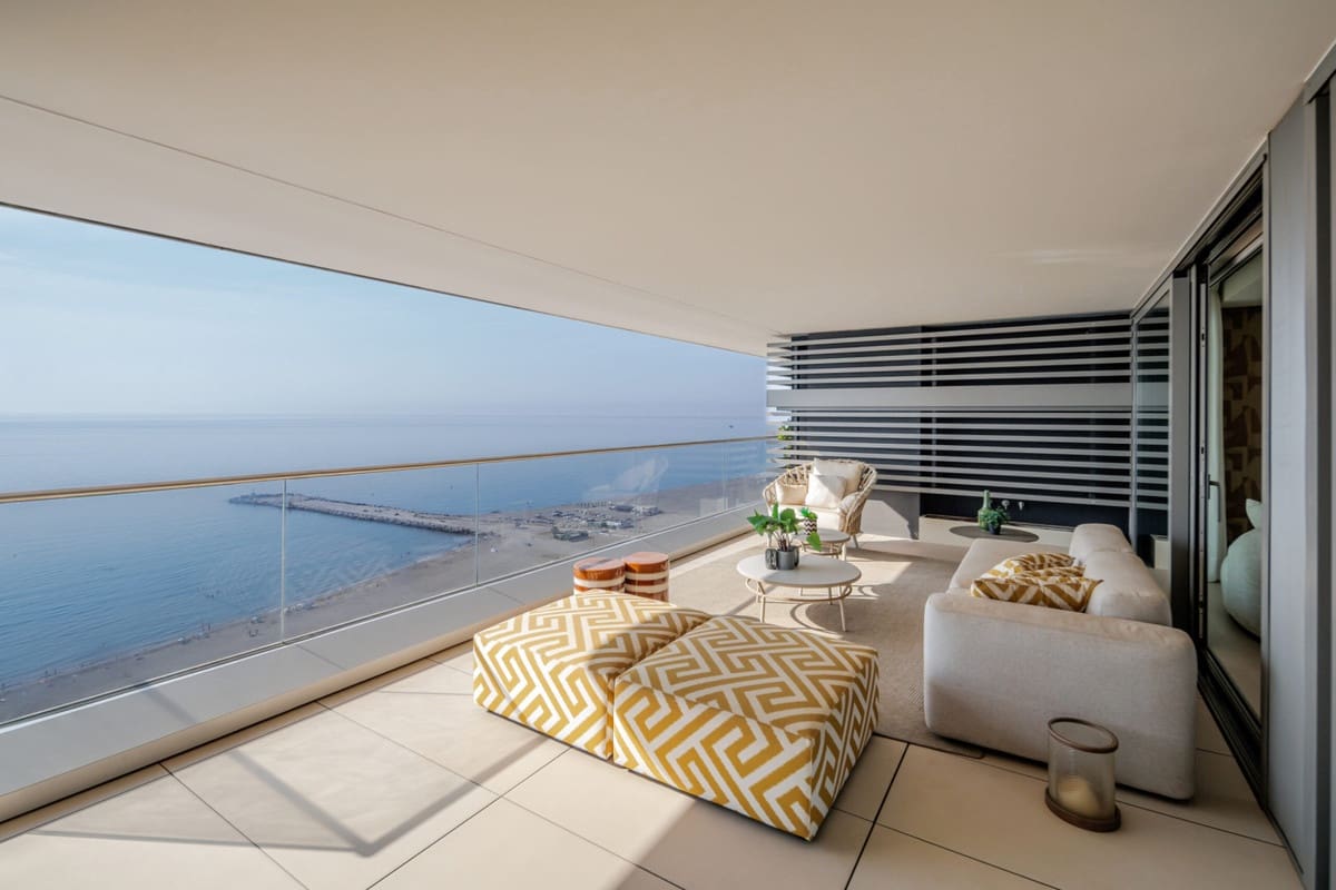 4 bedroom Penthouse for sale in Malaga city with pool - € 4,408,000 (Ref: 9711863)