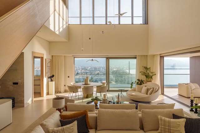 Ático de 4 habitaciones en Torre del Rio, Málaga ciudad en venta con piscina - 4.408.000 € (Ref: 9711863)