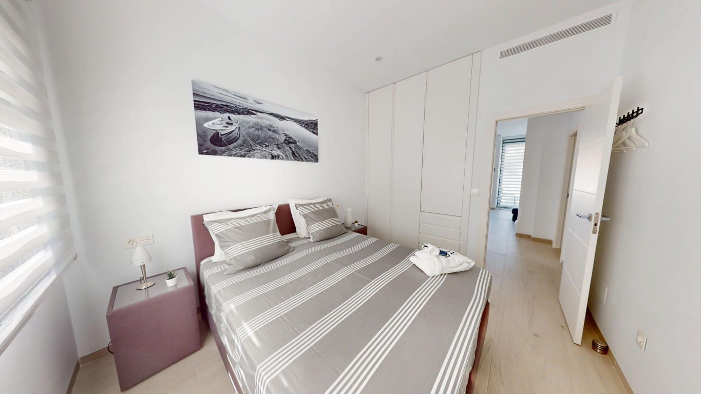 3 soverom Villa til salgs i Los Alcazares med svømmebasseng garasje - € 469 000 (Ref: 9711866)