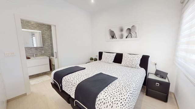 3 soveværelse Villa til salg i Centro, Los Alcázares med swimmingpool garage - € 469.000 (Ref: 9711866)