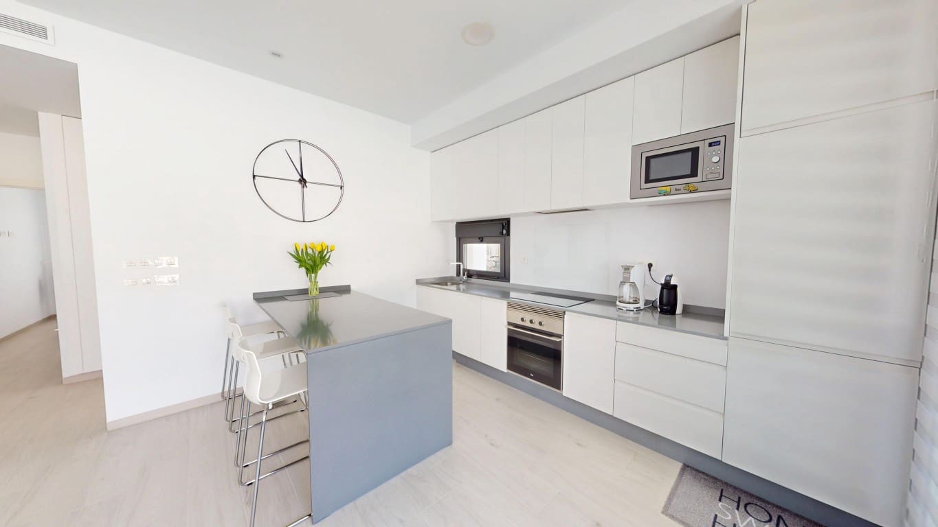 3 soverom Villa til salgs i Los Alcazares med svømmebasseng garasje - € 469 000 (Ref: 9711866)