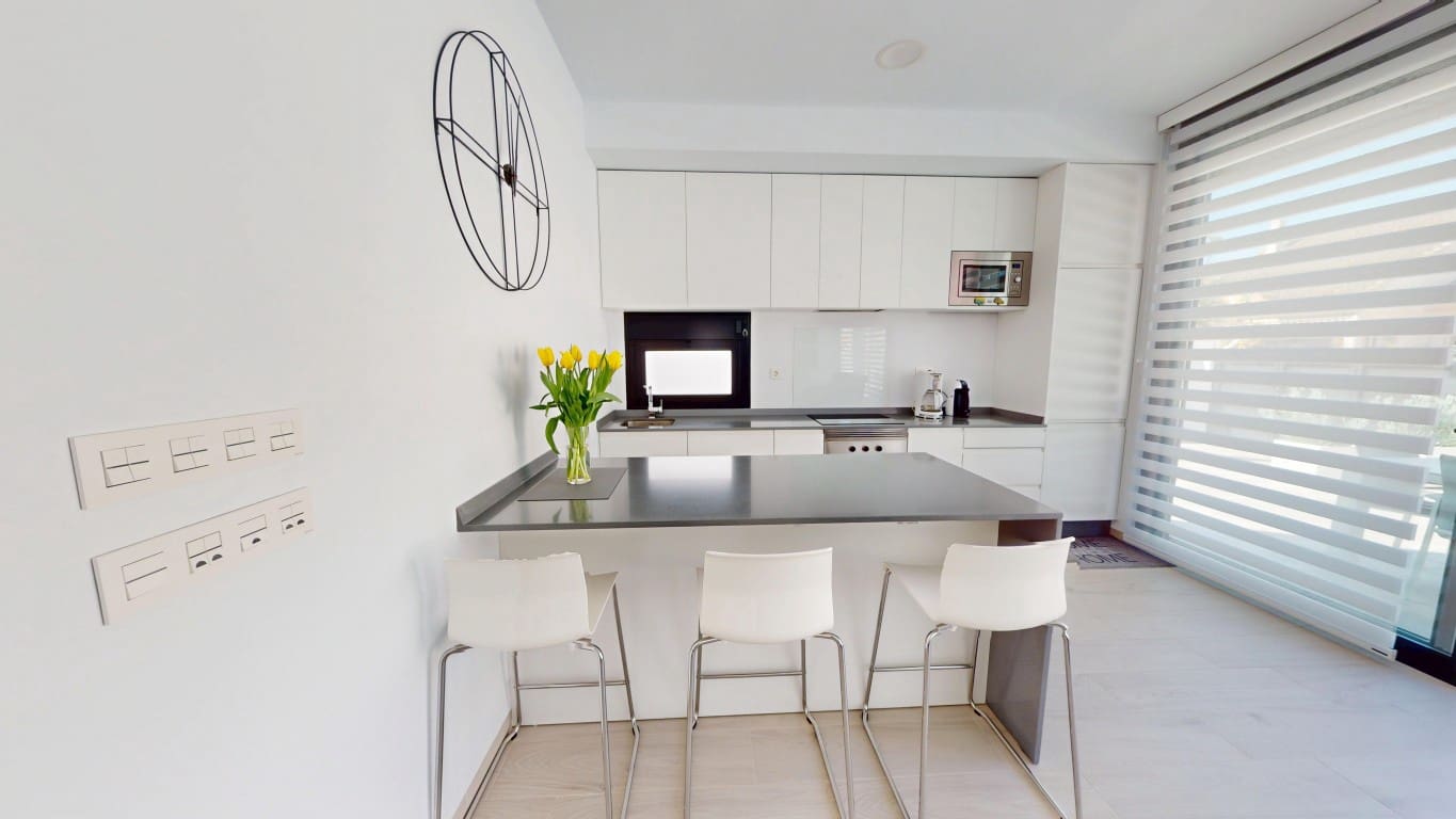 3 soverom Villa til salgs i Los Alcazares med svømmebasseng garasje - € 469 000 (Ref: 9711866)