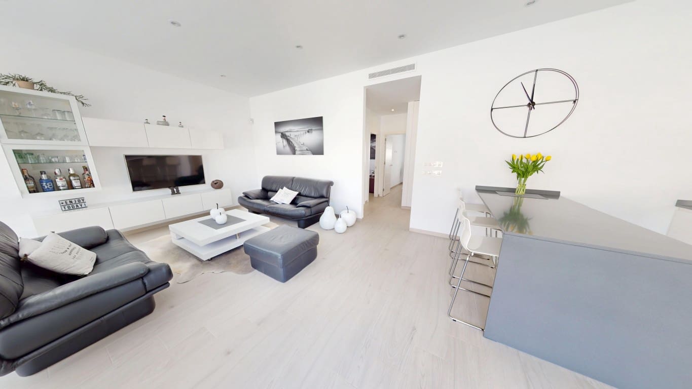 3 soverom Villa til salgs i Los Alcazares med svømmebasseng garasje - € 469 000 (Ref: 9711866)