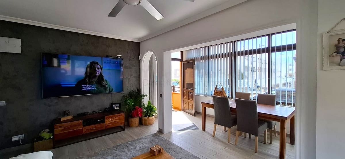 2 bedroom Apartment for sale in Corralejo - € 329,000 (Ref: 9714755)