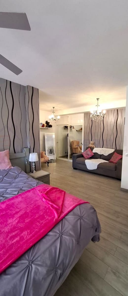 2 bedroom Apartment for sale in Corralejo - € 329,000 (Ref: 9714755)