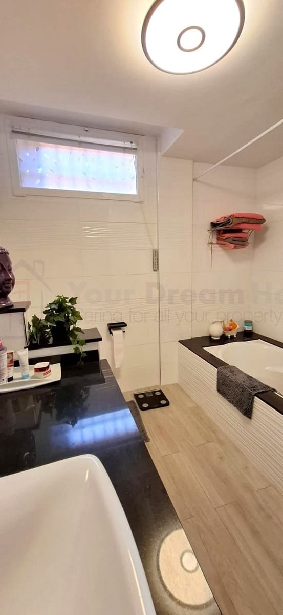 2 bedroom Apartment for sale in Corralejo - € 329,000 (Ref: 9714755)