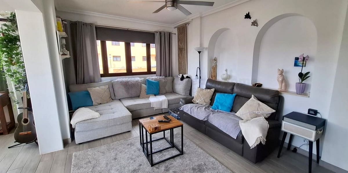 2 bedroom Apartment for sale in Corralejo - € 329,000 (Ref: 9714755)