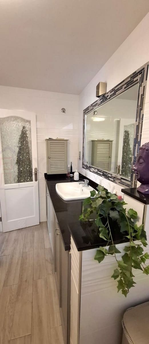 2 bedroom Apartment for sale in Corralejo - € 329,000 (Ref: 9714755)