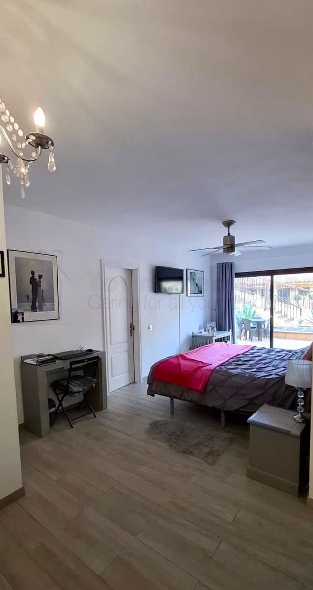 2 bedroom Apartment for sale in Corralejo - € 329,000 (Ref: 9714755)