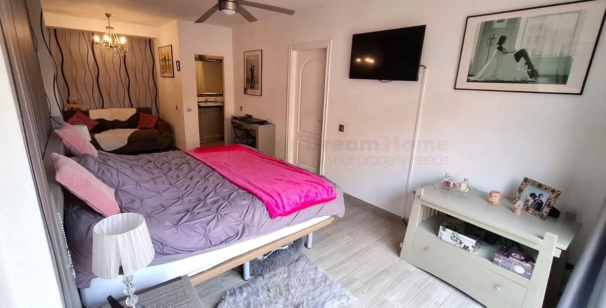 2 bedroom Apartment for sale in Corralejo - € 329,000 (Ref: 9714755)