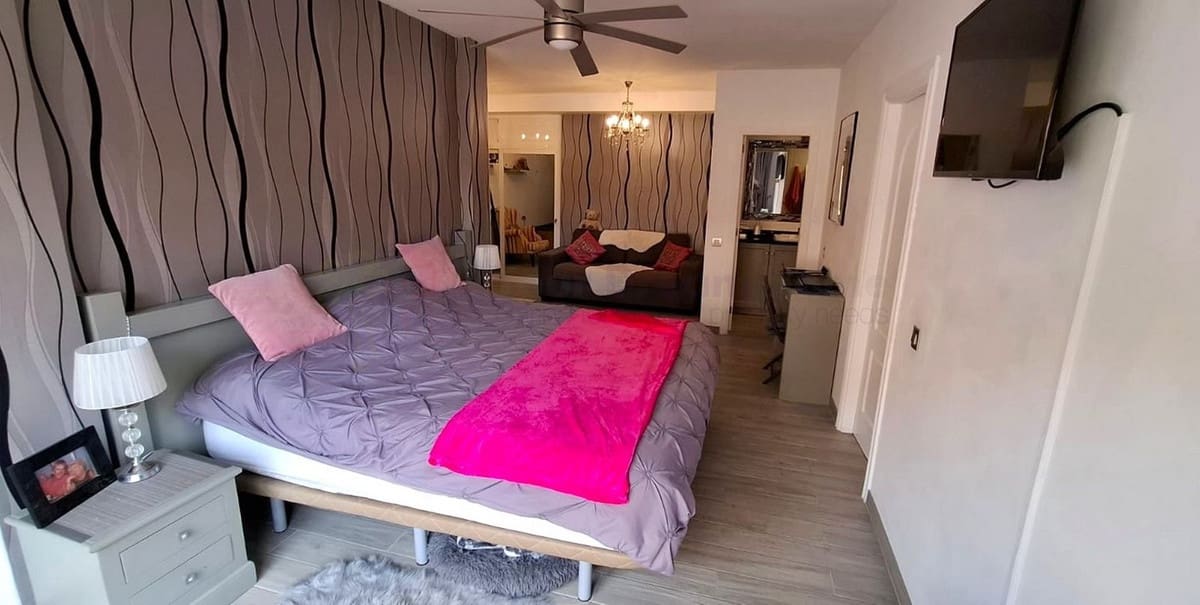2 bedroom Apartment for sale in Corralejo - € 329,000 (Ref: 9714755)