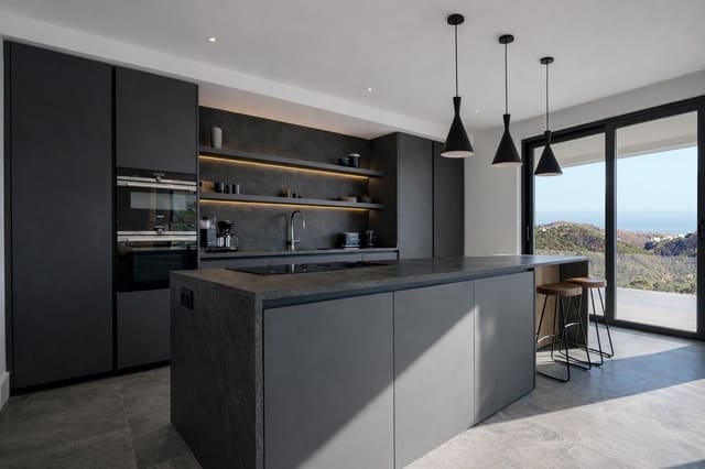 Chalet de 4 habitaciones en Montemayor - Marbella Club, Benahavís en venta con piscina - 3.250.000 € (Ref: 9714756)