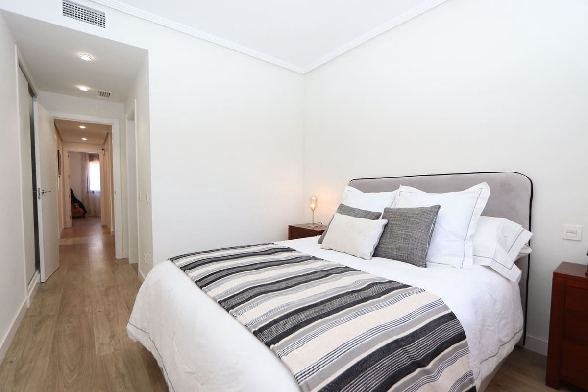 3 bedroom Apartment for sale in Los Alcazares with pool garage - € 249,000 (Ref: 9714757)