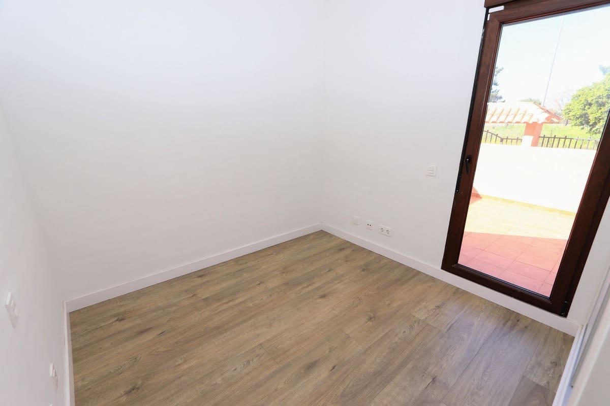 3 bedroom Apartment for sale in Los Alcazares with pool garage - € 249,000 (Ref: 9714757)