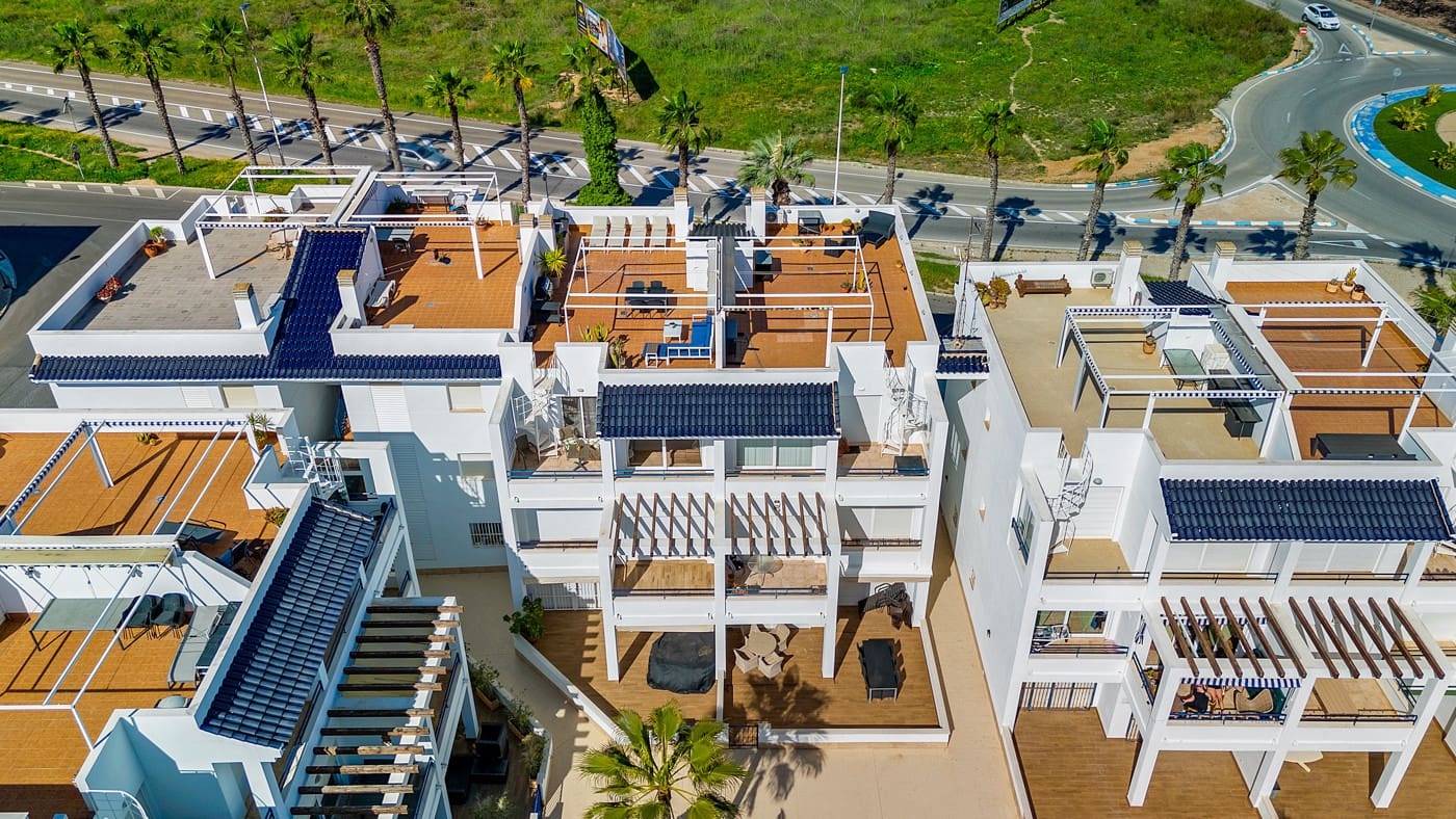 2 bedroom Apartment for sale in Torrevieja with garage - € 249,000 (Ref: 9714778)