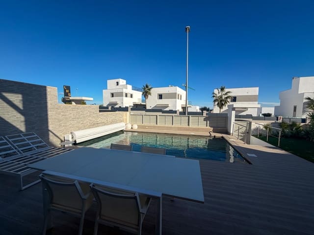 4 sypialnia Willa na sprzedaż w San Miguel de Salinas z basenem - 580 000 € (Ref: 9714781)