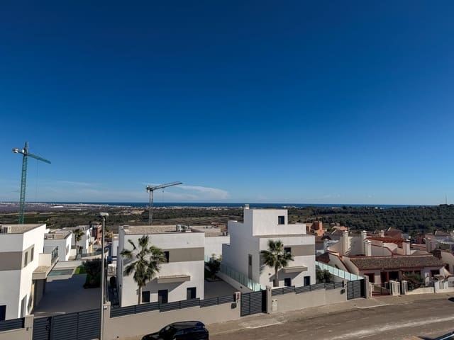 4 makuuhuone Huvila myytävänä paikassa San Miguel de Salinas mukana uima-altaan - 580 000 € (Ref: 9714781)