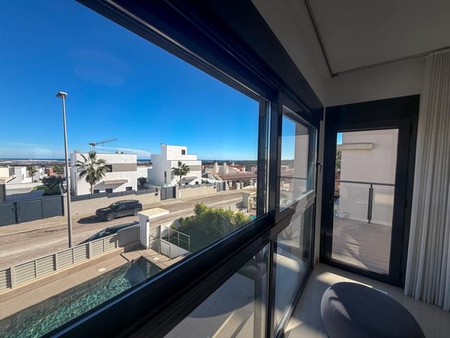 4 makuuhuone Huvila myytävänä paikassa San Miguel de Salinas mukana uima-altaan - 580 000 € (Ref: 9714781)