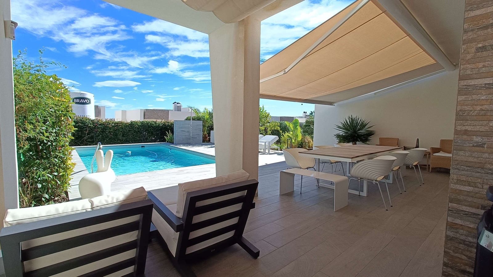 2 bedroom Villa for sale in Algorfa with pool garage - € 630,000 (Ref: 9714792)