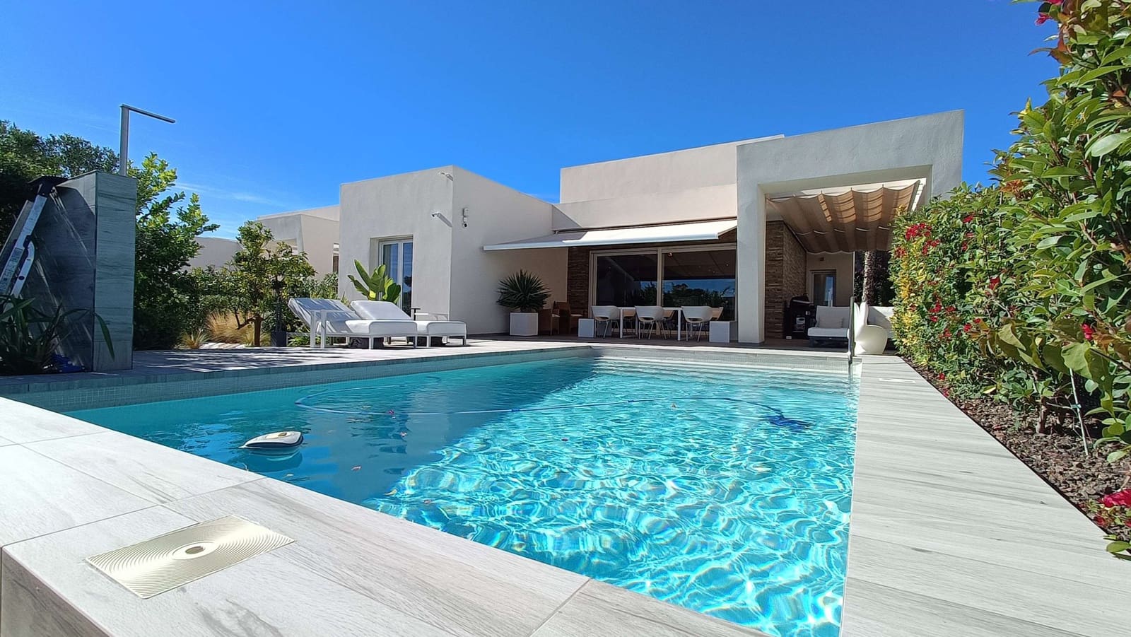 2 bedroom Villa for sale in Algorfa with pool garage - € 630,000 (Ref: 9714792)