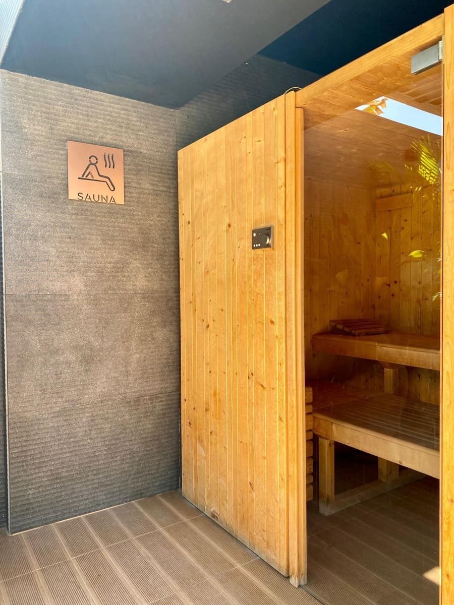 Ático de 3 habitaciones en Torrevieja en venta con piscina - 642.500 € (Ref: 9714803)