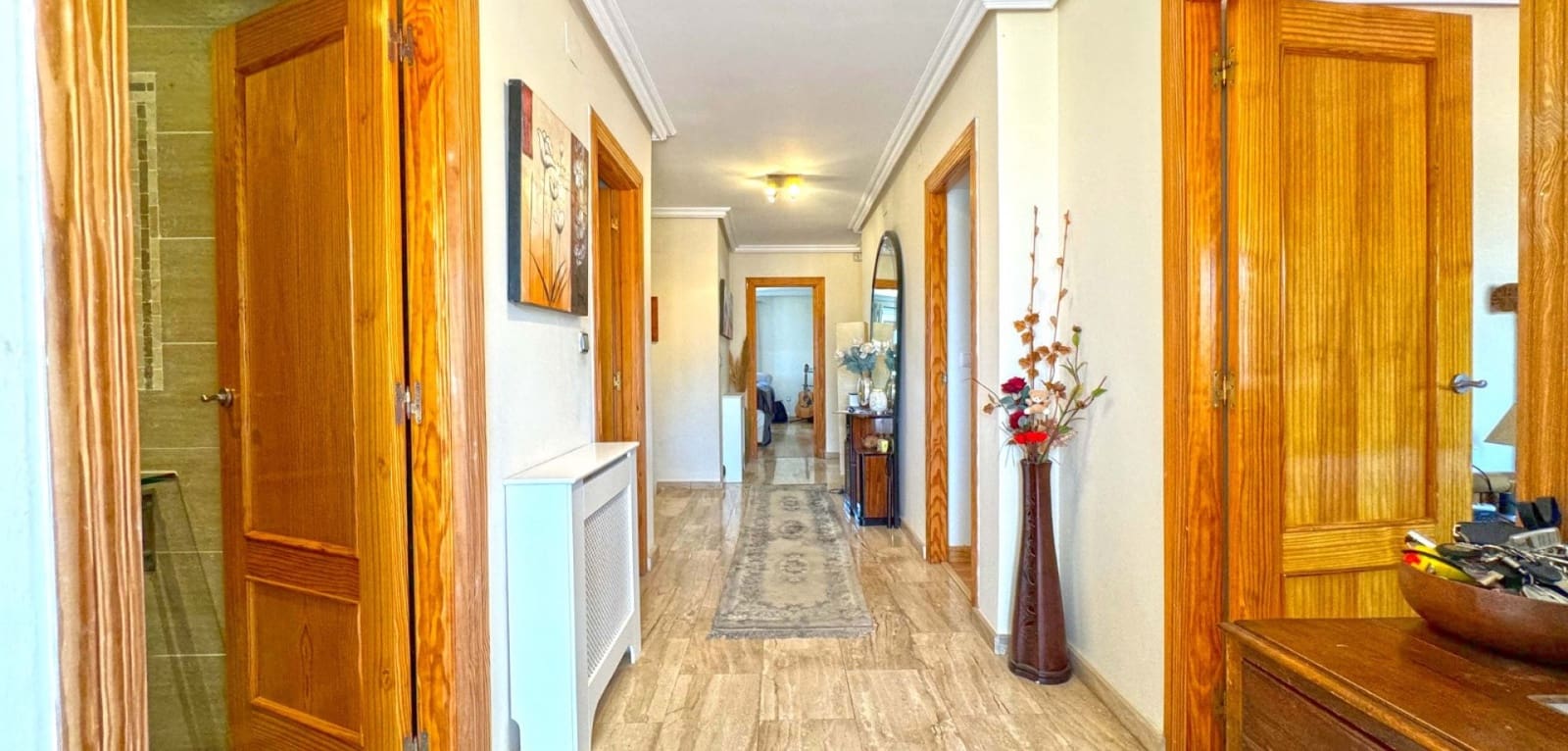 6 quarto Moradia para venda em Torrevieja com piscina - 610 000 € (Ref: 9714805)