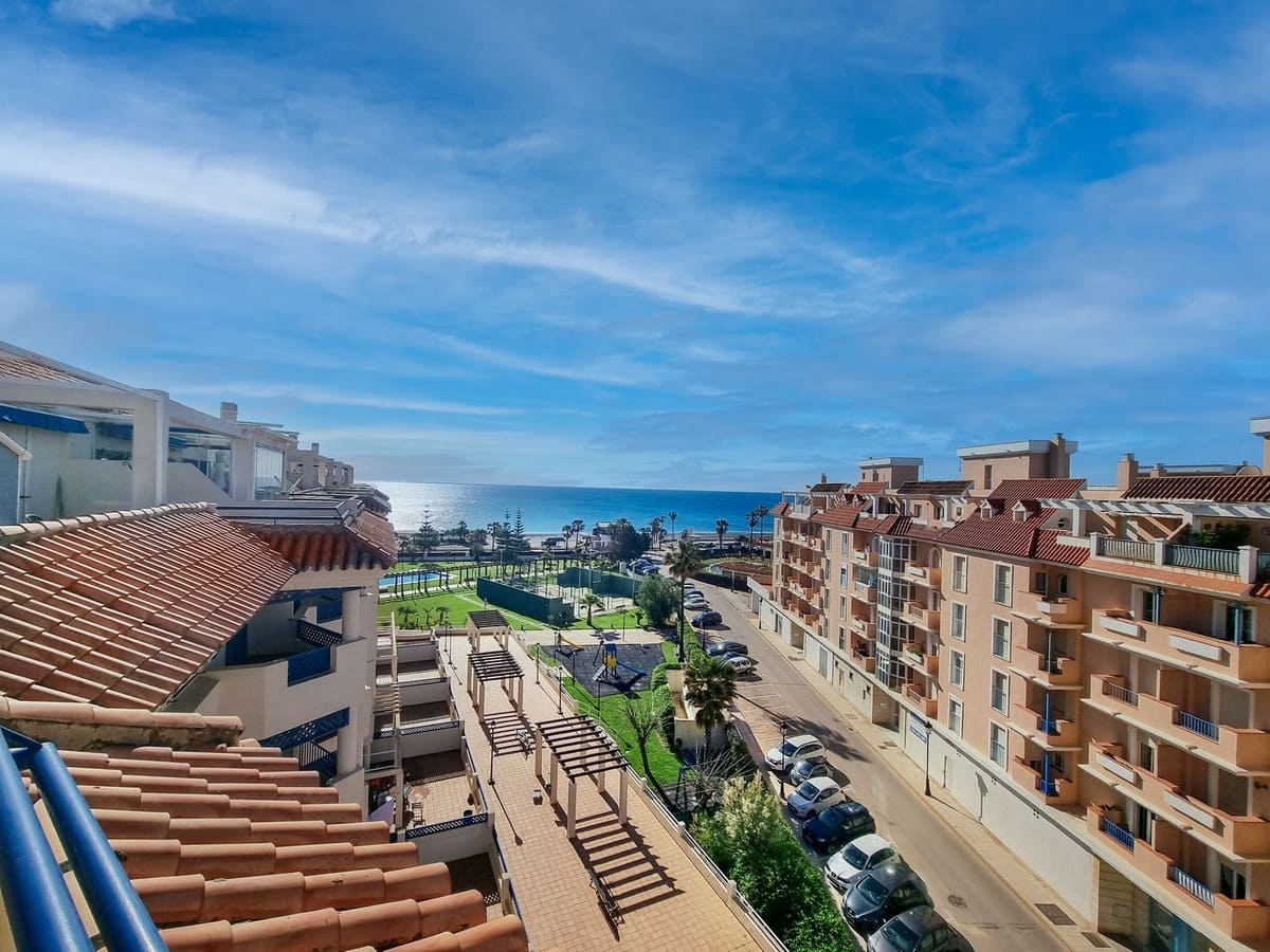 1 bedroom Semi-detached Villa for sale in San Luis de Sabinillas with pool - € 325,000 (Ref: 9714811)