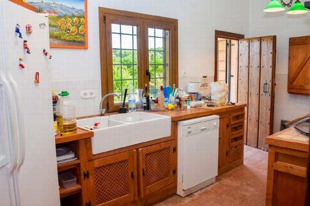 4 bedroom Villa for sale in Mijas Costa, Mijas with pool - € 1,195,000 (Ref: 9714812)