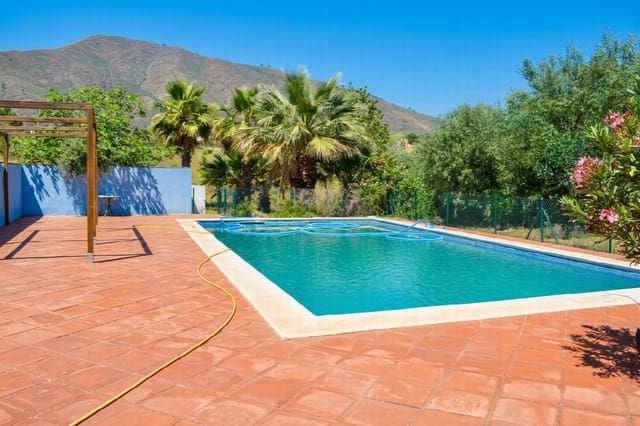 4 bedroom Villa for sale in Mijas Costa, Mijas with pool - € 1,195,000 (Ref: 9714812)