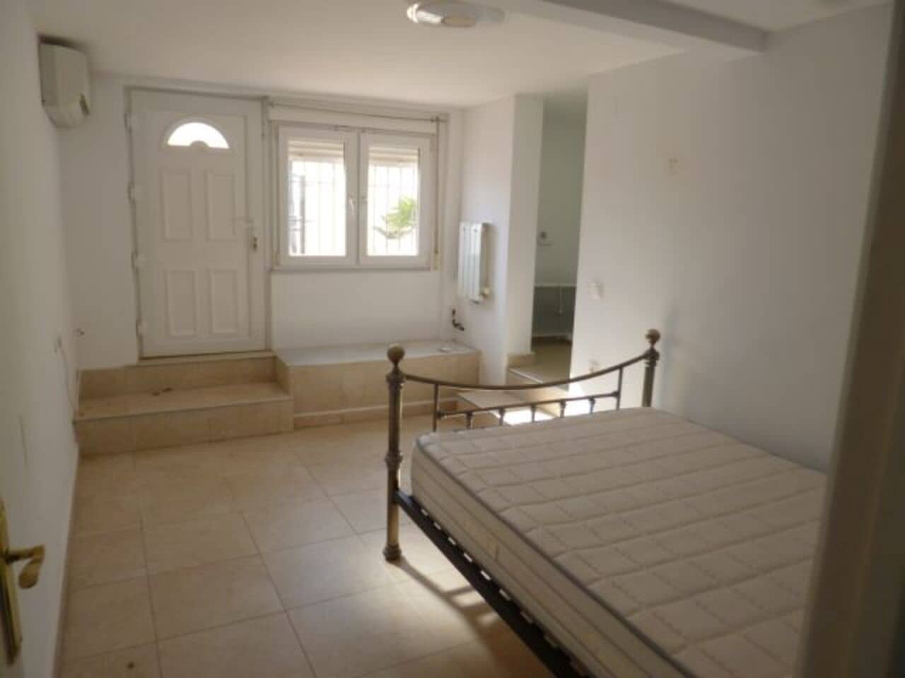 Chalet de 5 habitaciones en Villamartin en venta con piscina - 449.000 € (Ref: 9719789)