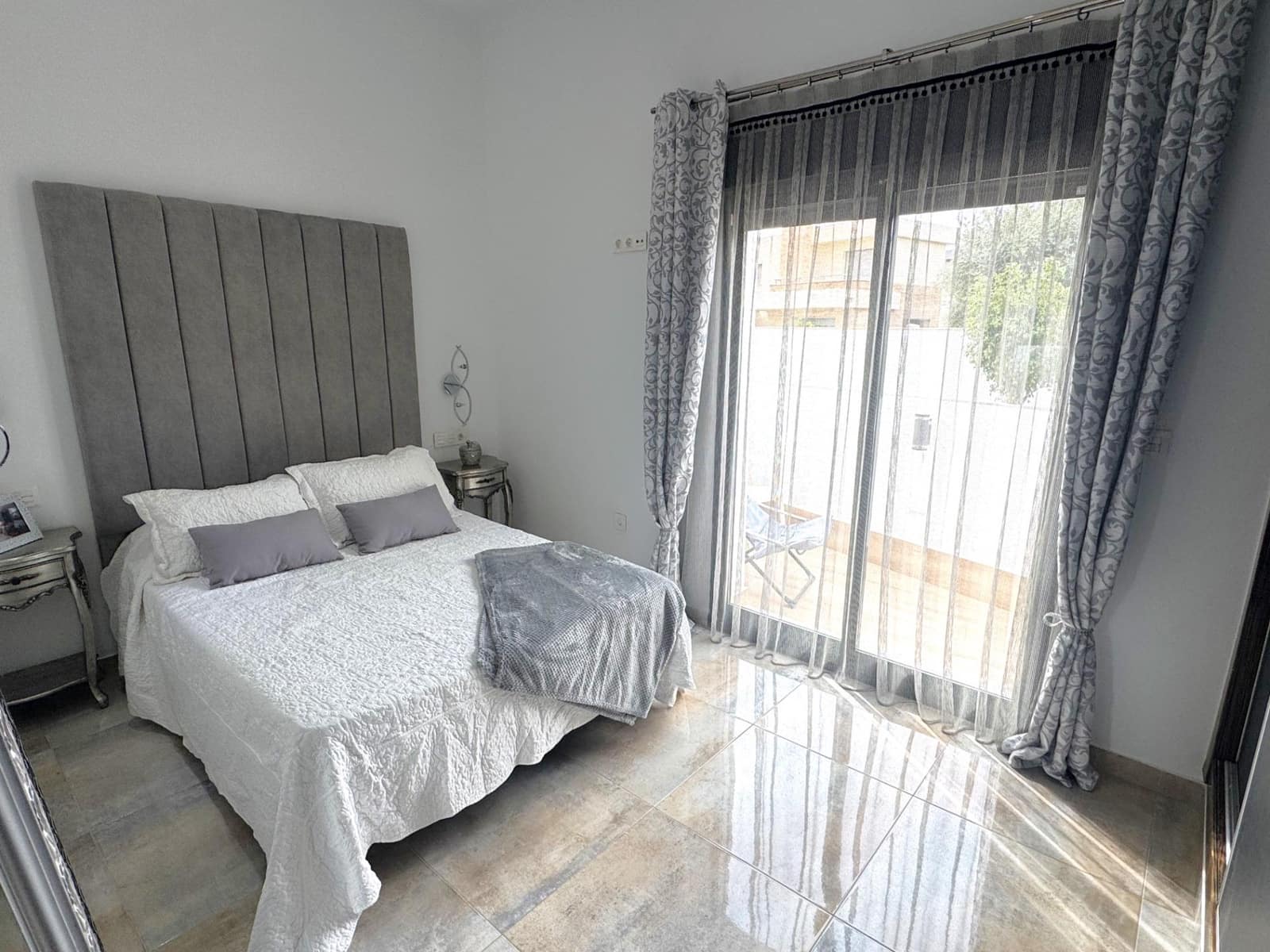 4 quarto Moradia para venda em Pilar de la Horadada com piscina - 595 000 € (Ref: 9719796)