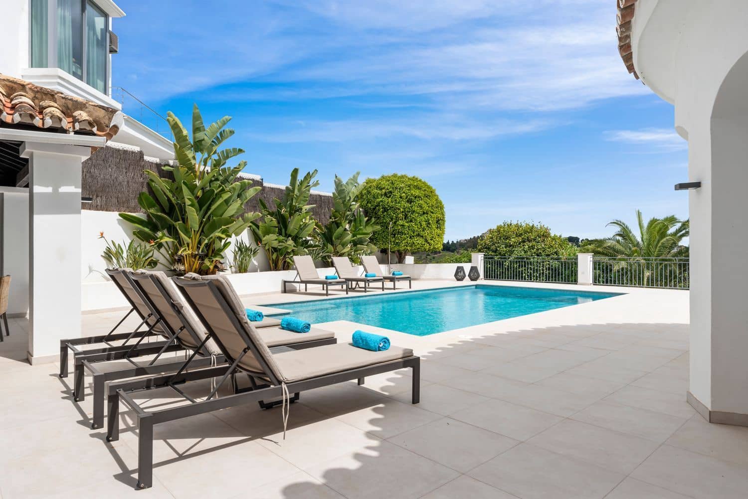 5 Zimmer Villa zu verkaufen in Benahavis mit Pool Garage - 2.750.000 € (Ref: 9719798)