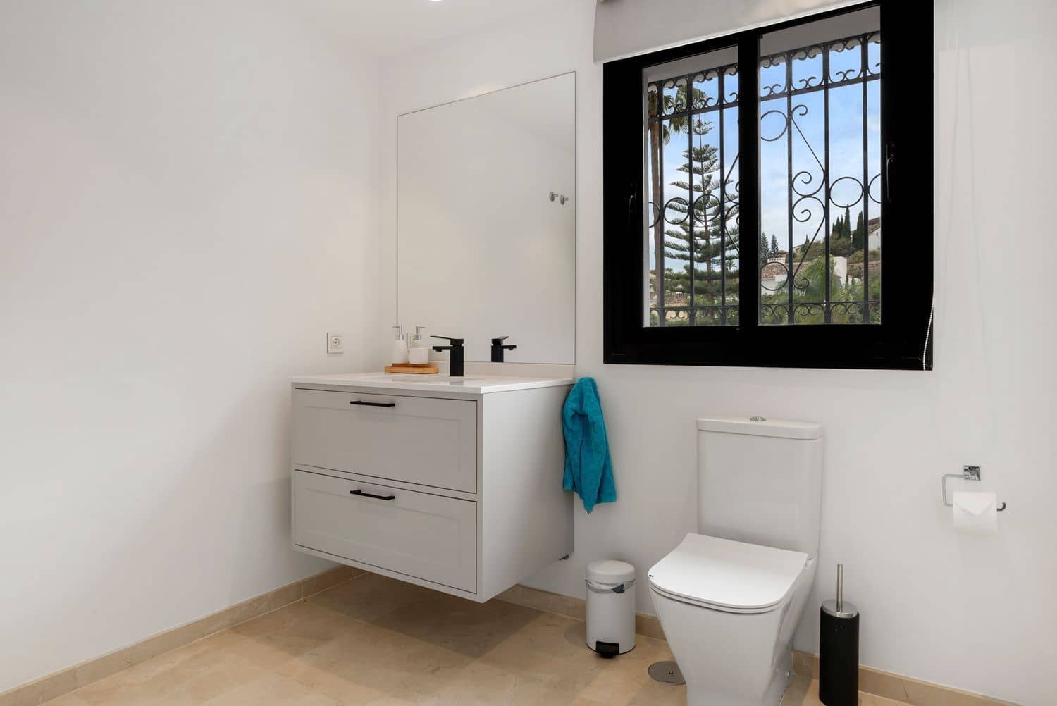 5 Zimmer Villa zu verkaufen in Benahavis mit Pool Garage - 2.750.000 € (Ref: 9719798)