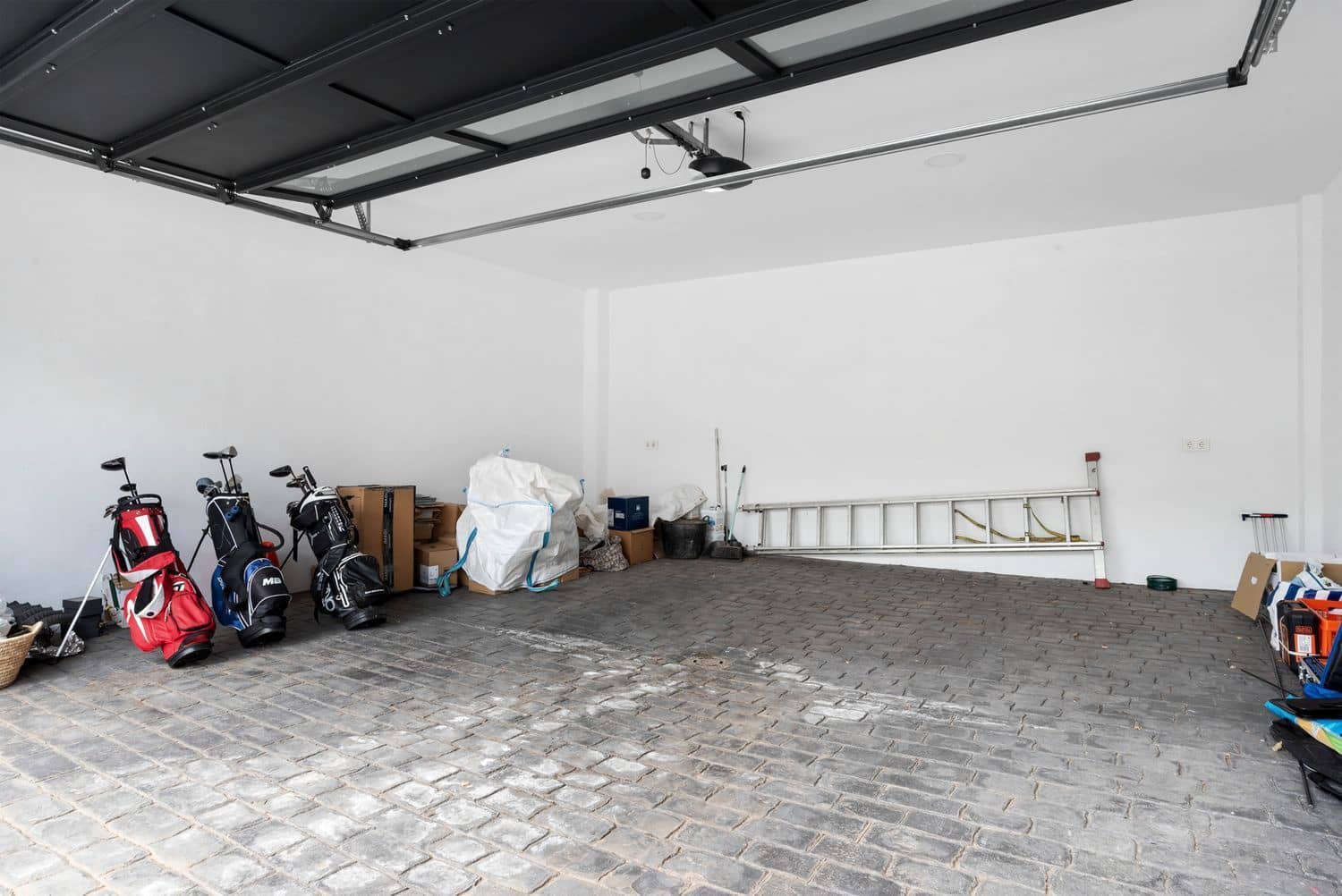 5 Zimmer Villa zu verkaufen in Benahavis mit Pool Garage - 2.750.000 € (Ref: 9719798)