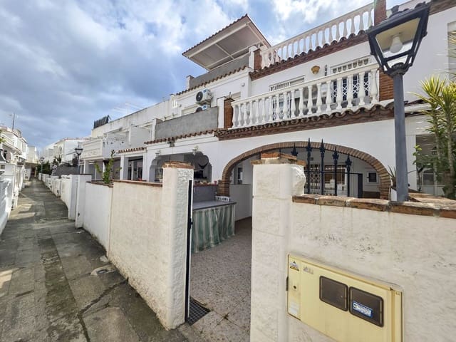 2 chambre Maison de Ville à vendre à La Duquesa / Puerto de la Duquesa, Manilva avec piscine garage - 245 000 € (Ref: 9721533)