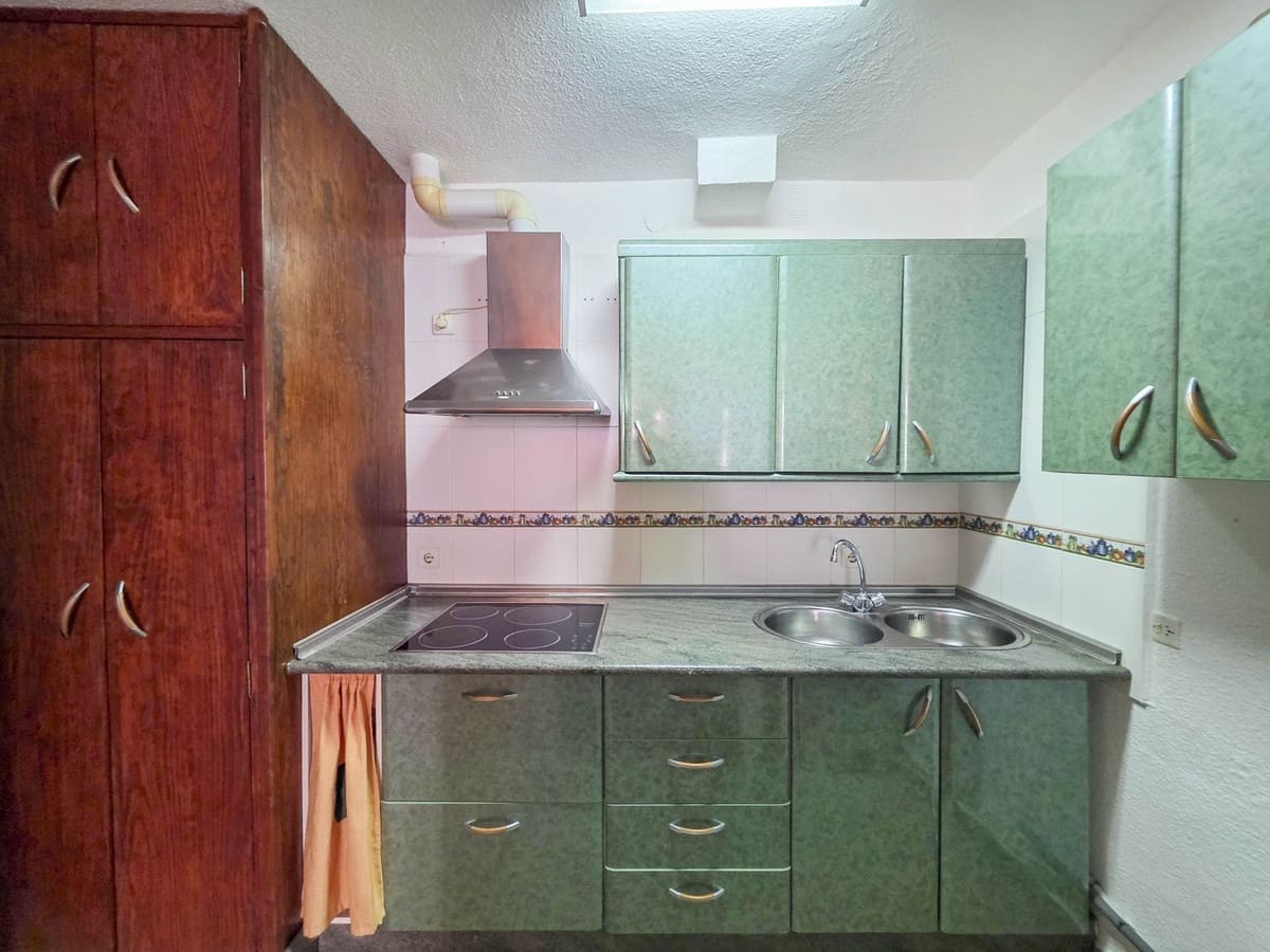 2 bedroom Townhouse for sale in La Duquesa / Puerto de la Duquesa with pool garage - € 245,000 (Ref: 9721533)