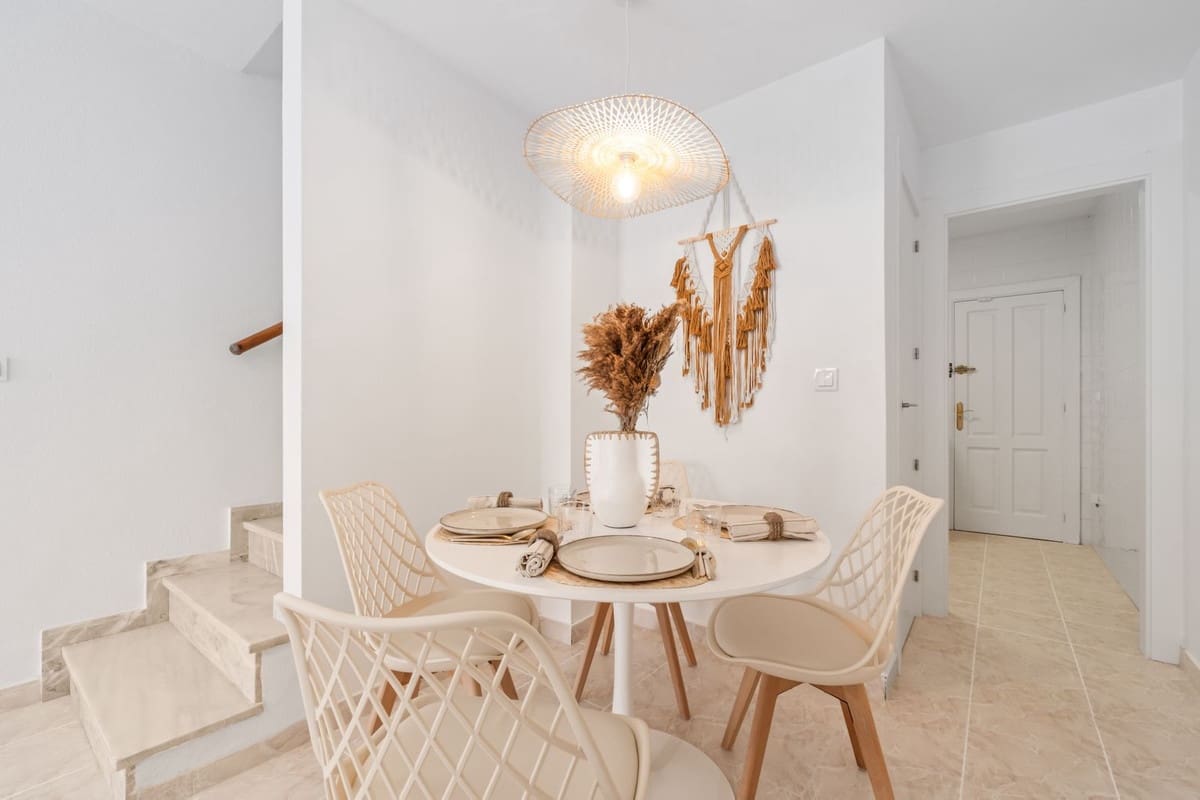 2 soverom Hus til salgs i La Florida med svømmebasseng - € 205 000 (Ref: 9721534)