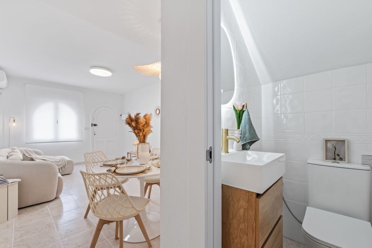 2 soverom Hus til salgs i La Florida med svømmebasseng - € 205 000 (Ref: 9721534)