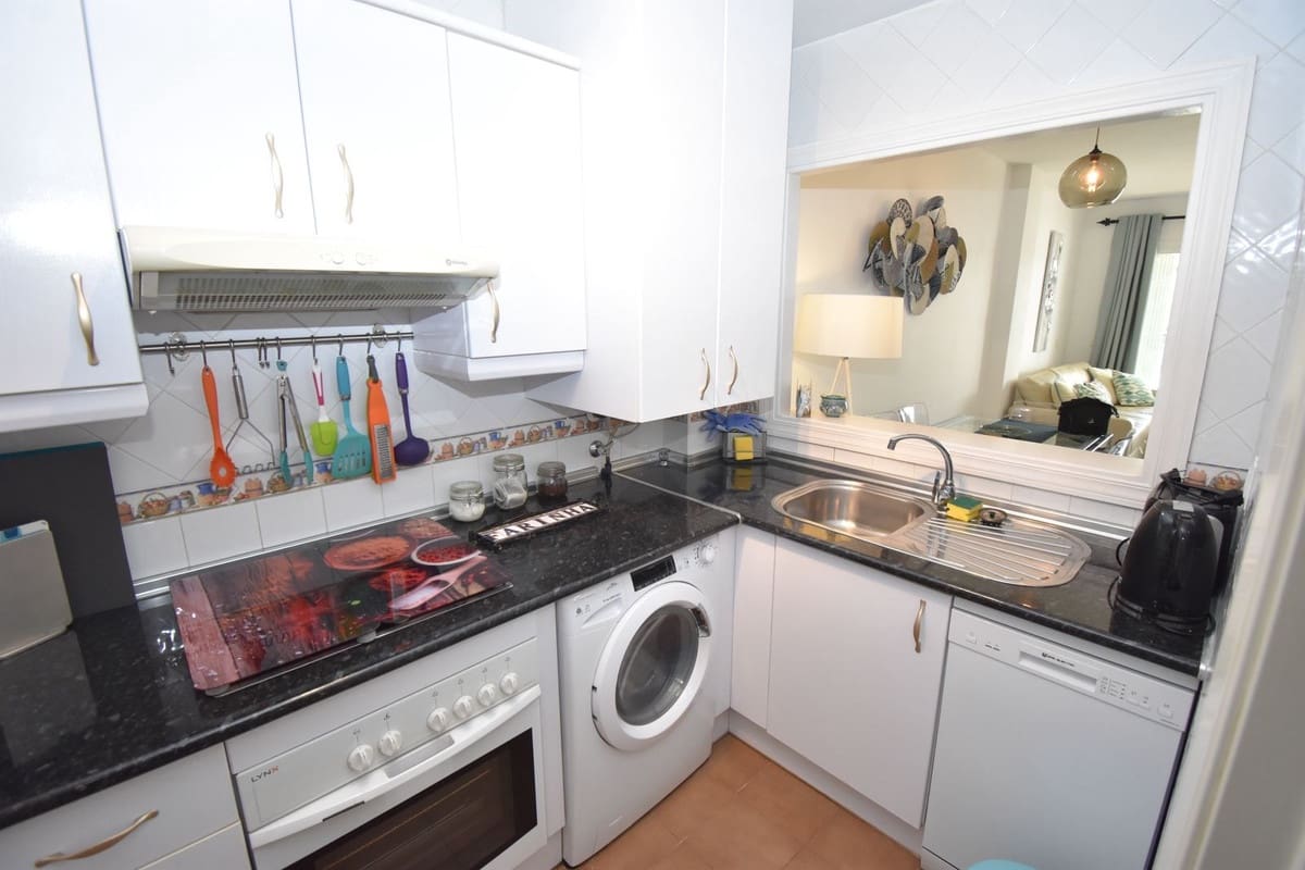 2 quarto Apartamento para venda em Calahonda com piscina garagem - 330 000 € (Ref: 9726551)