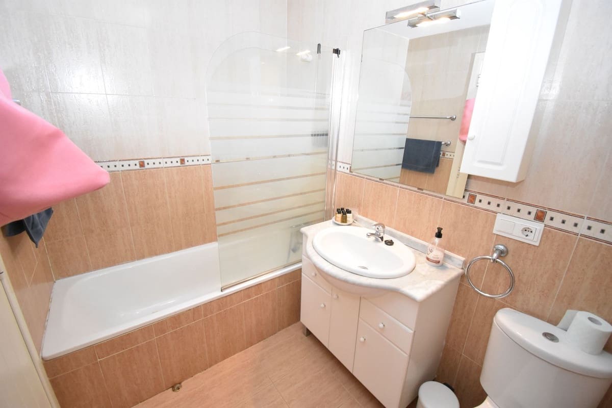 2 quarto Apartamento para venda em Calahonda com piscina garagem - 330 000 € (Ref: 9726551)