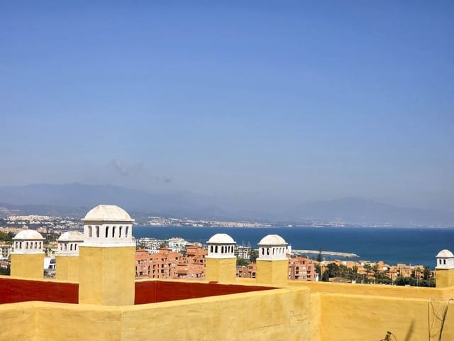 3 chambre Appartement à vendre à La Duquesa / Puerto de la Duquesa, Manilva - 375 000 € (Ref: 9726566)