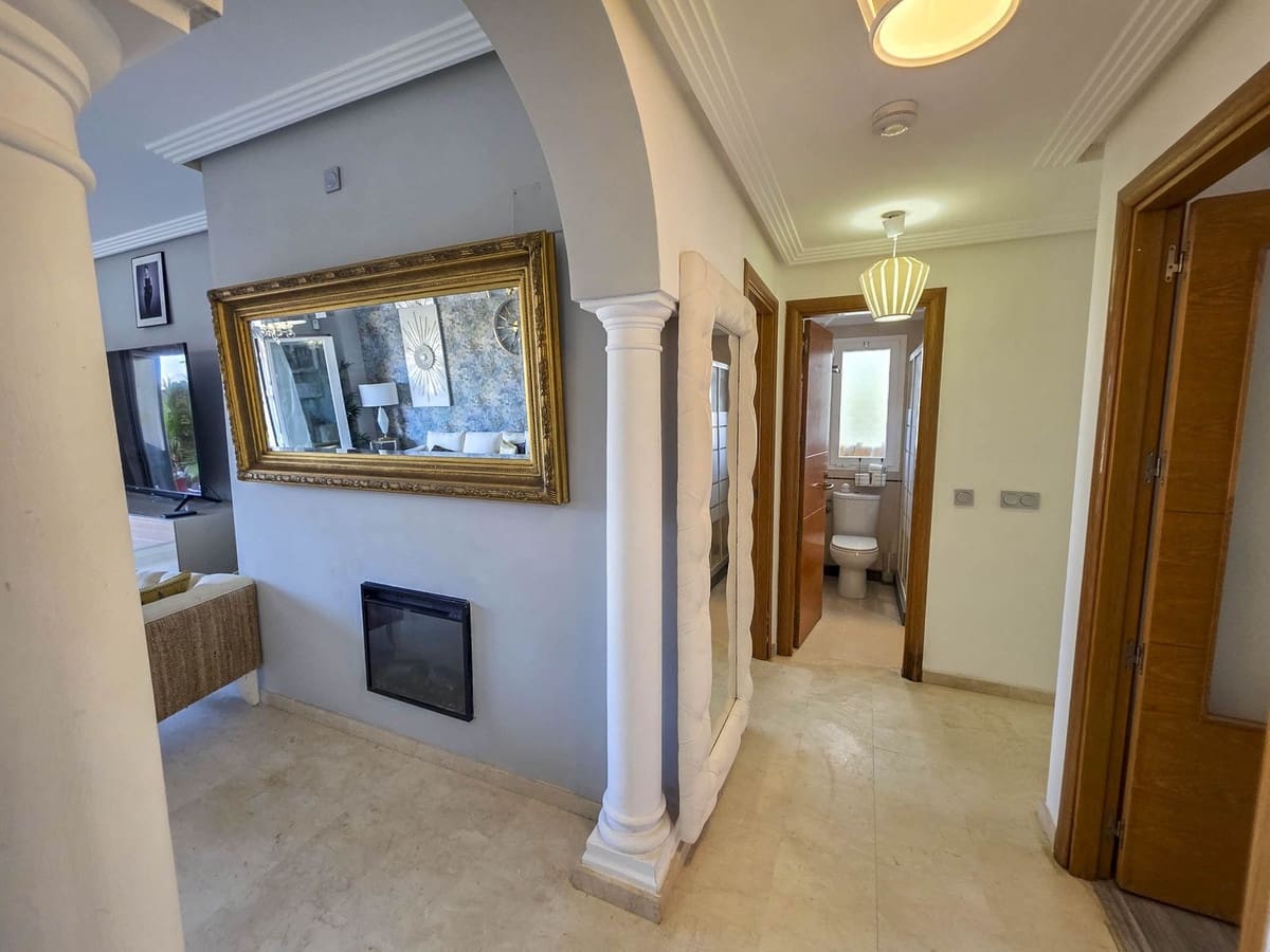 3 chambre Appartement à vendre à La Duquesa / Puerto de la Duquesa - 375 000 € (Ref: 9726566)