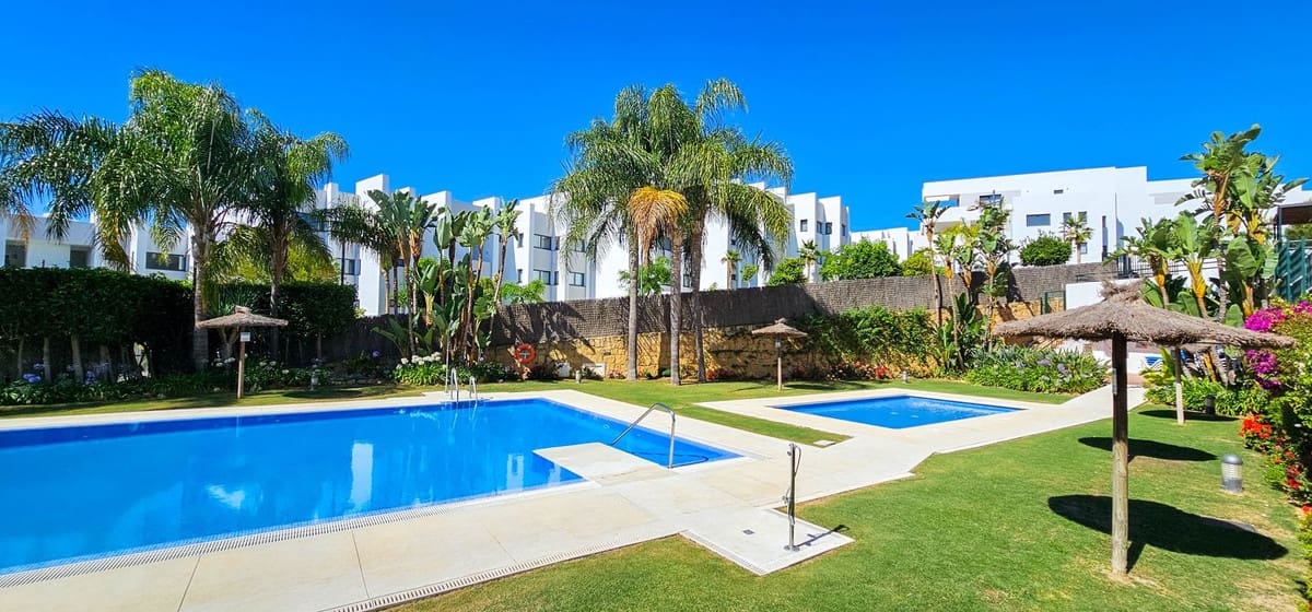 3 chambre Appartement à vendre à La Duquesa / Puerto de la Duquesa - 375 000 € (Ref: 9726566)