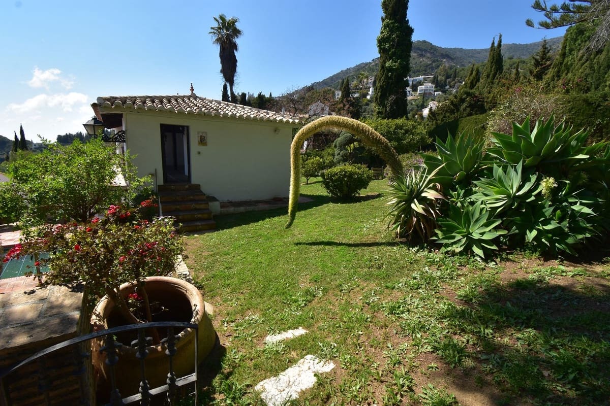 4 bedroom Villa for sale in Mijas with pool garage - € 1,399,000 (Ref: 9726568)