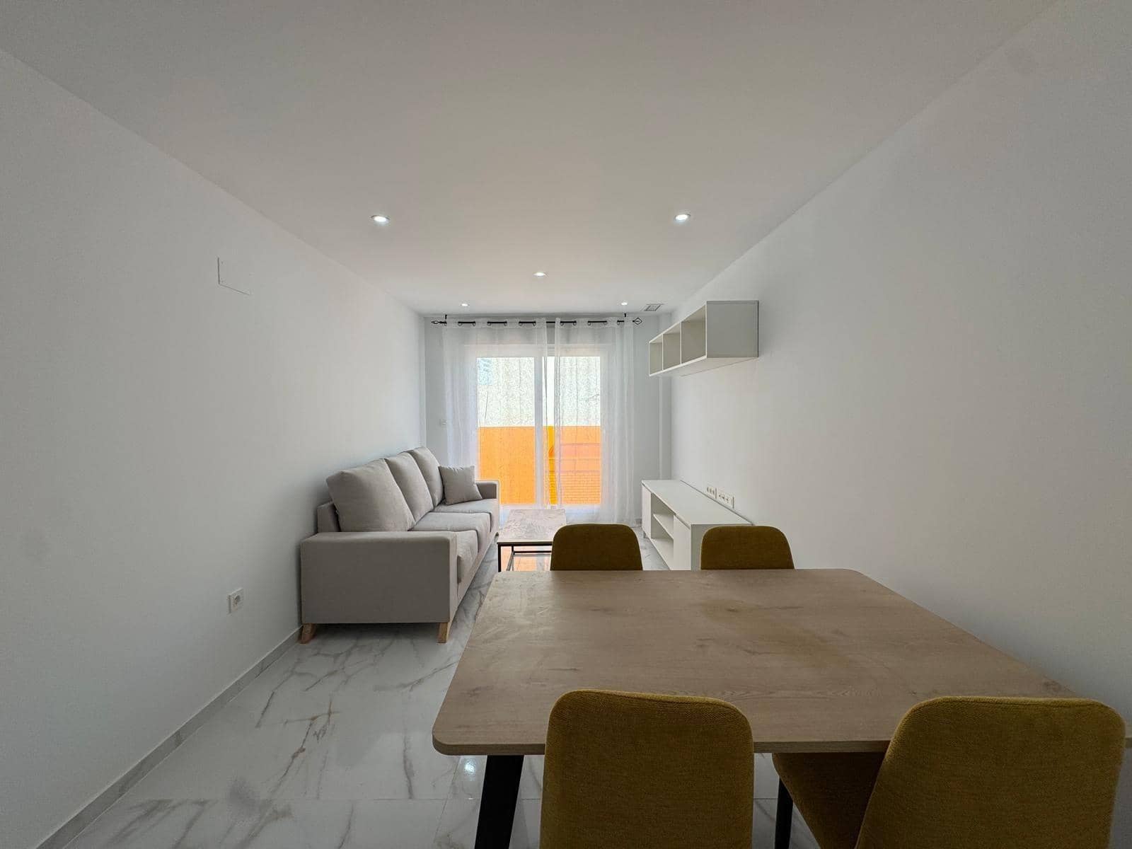 2 slaapkamer Appartement te koop in Torrevieja met zwembad - € 189.900 (Ref: 9729289)