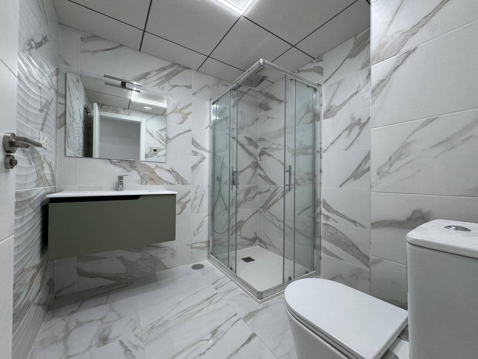 2 slaapkamer Appartement te koop in Torrevieja met zwembad - € 189.900 (Ref: 9729289)