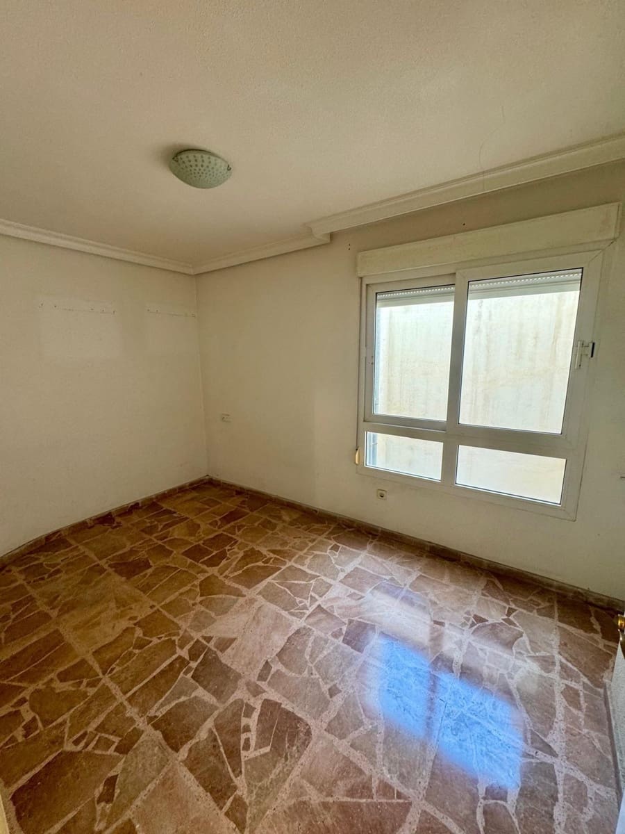 5 quarto Apartamento para venda em Torrevieja - 255 000 € (Ref: 9729291)